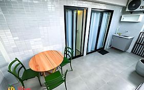 Flat Premium Rua das Sombrinhas
